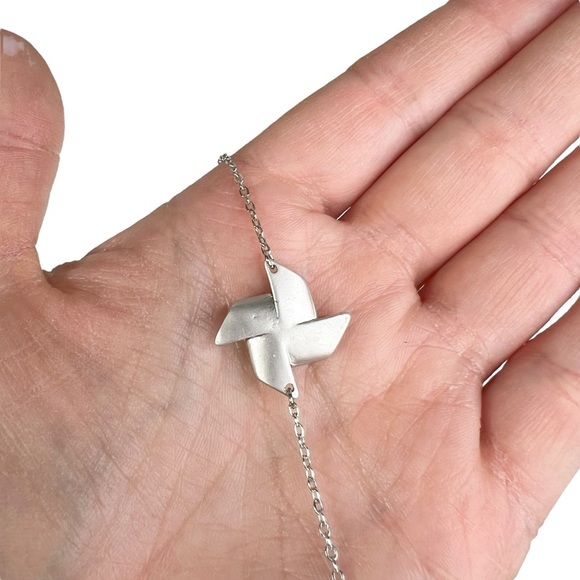 Bright Silver Tone Dainty Pinwheel Whirligig Charm Cable Chain Necklace - Picture 6 of 7